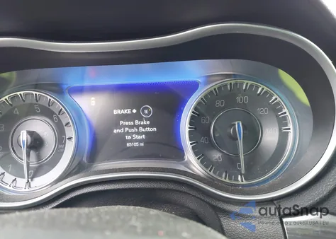 2019 Chrysler 300 Touring z USA, uszkodzony, nr VIN 2C3CCAAG3KH613447